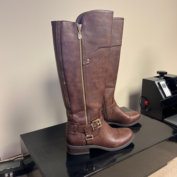 Guess Dark Brown Boot - Picture 7 of 7